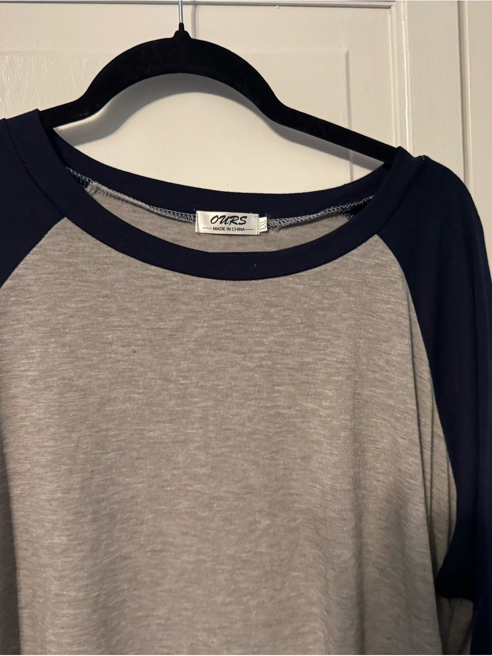 Women’s Gray & Navy Raglan Baseball Tee with Ruched Sides — XXL - Picture 2 of 8